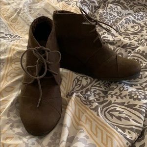 Woman’s wedge booties 7.5 NWOT